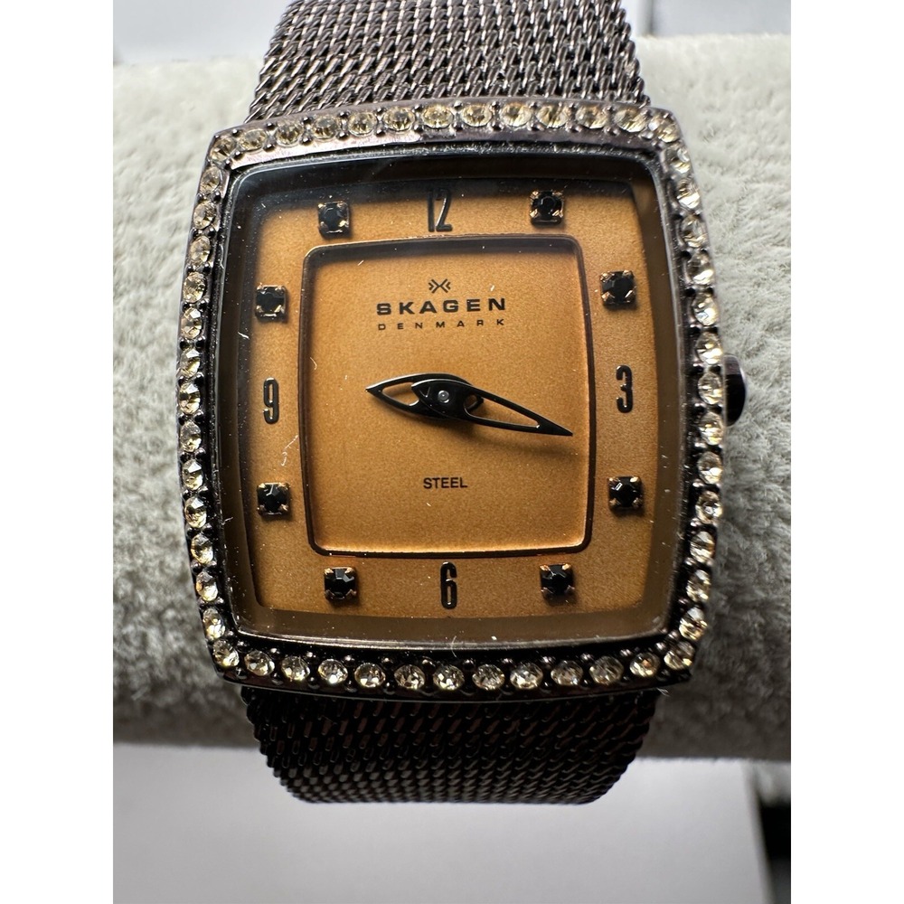 Skagen 384XSMM Ladies Watch New Battery 21MM 8" Mesh Band Jeweled Dial‎ Slim T95